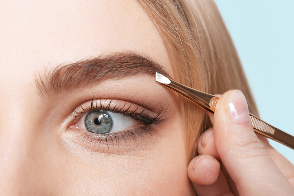 Brow Tweeze at Rustic Beauty in Moultrie, GA