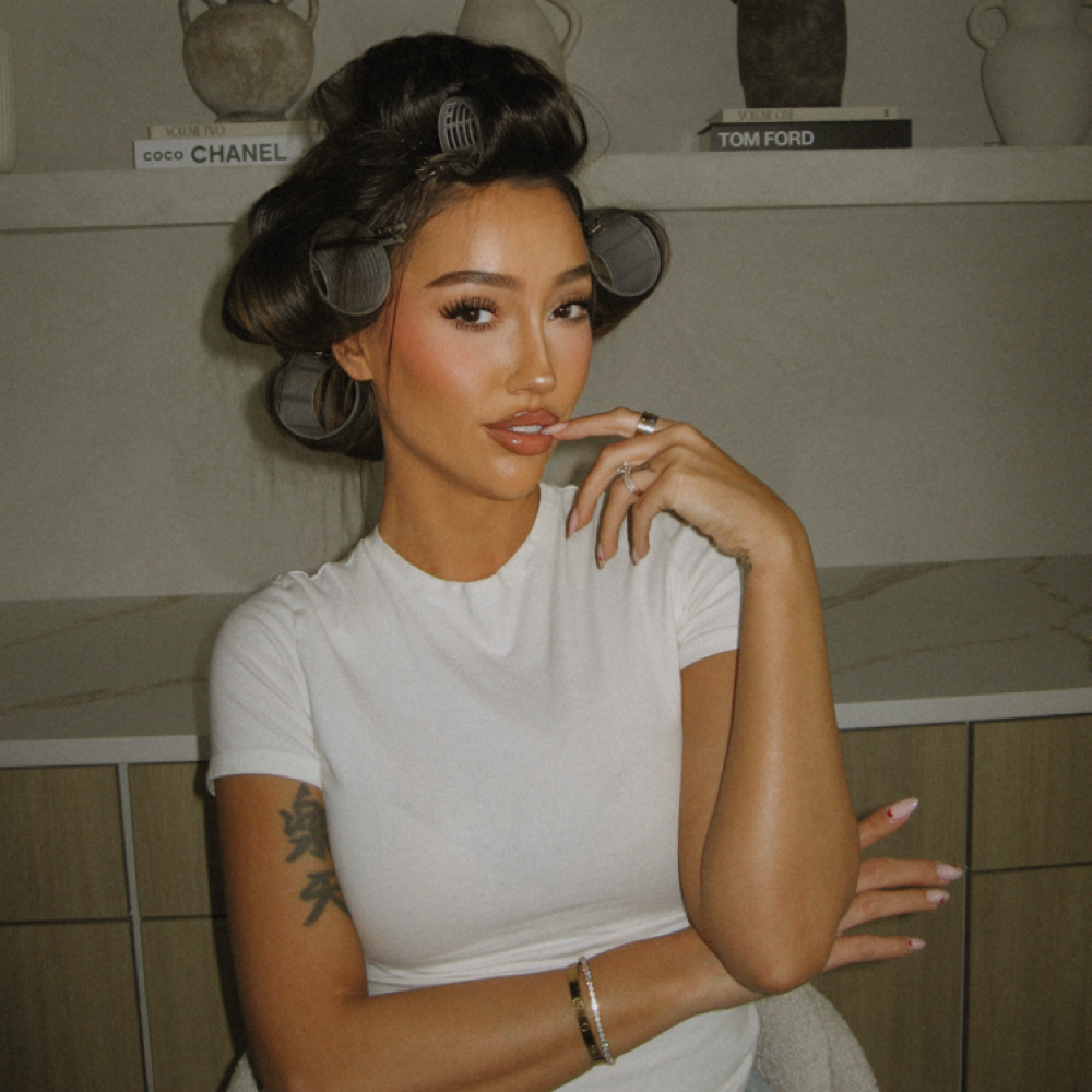 | BOMBSHELL BLOWOUT | at Rumors Salón in Selah, WA