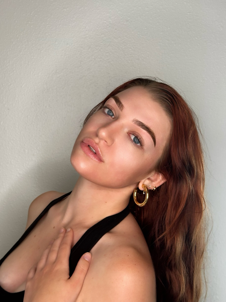 Brow Wax & Sculpt