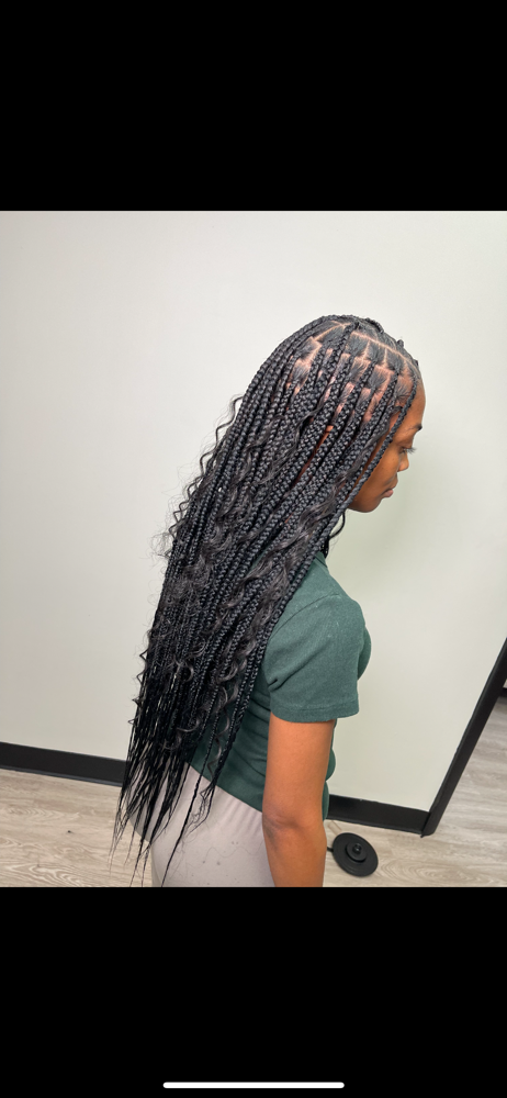 Small Bohemian Knotless w/ Curls