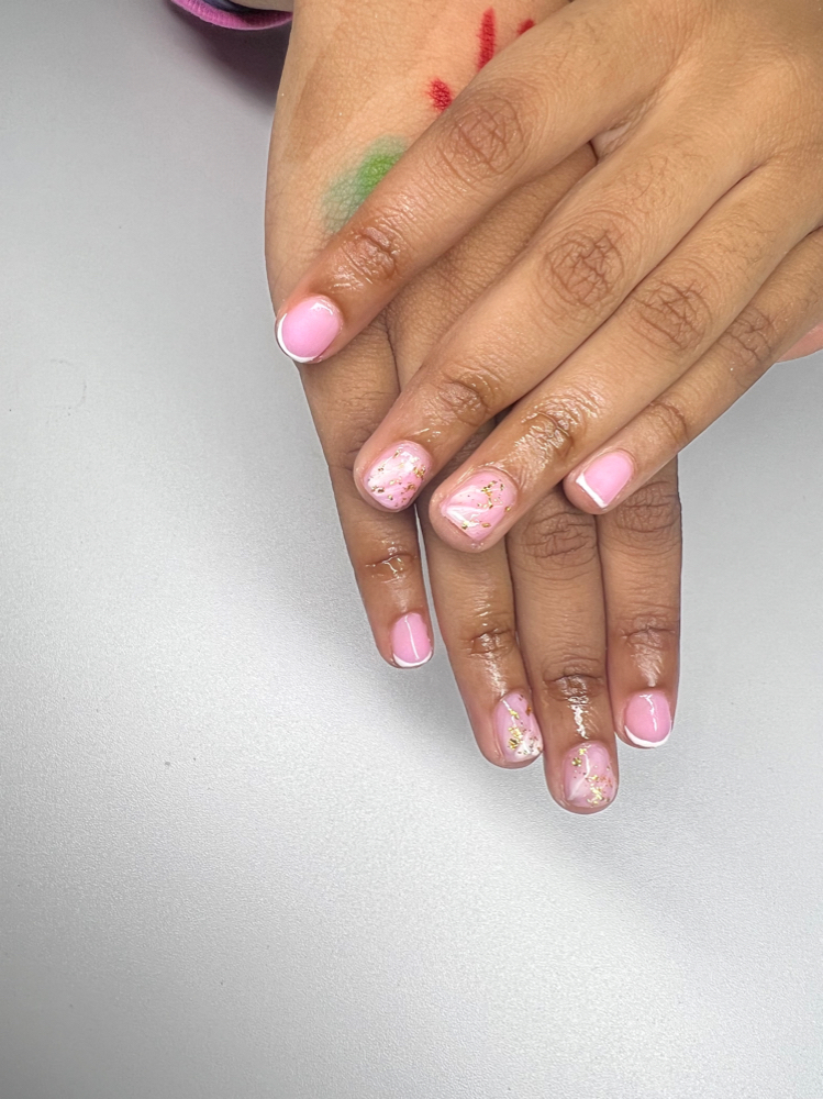 Manicura In Gel at Kinverlin Rojas in Providence, RI