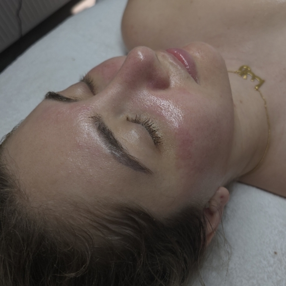 A1 Custom Glow Facial at Stephs A1 Beauty Bar in Southwest Ranches, FL