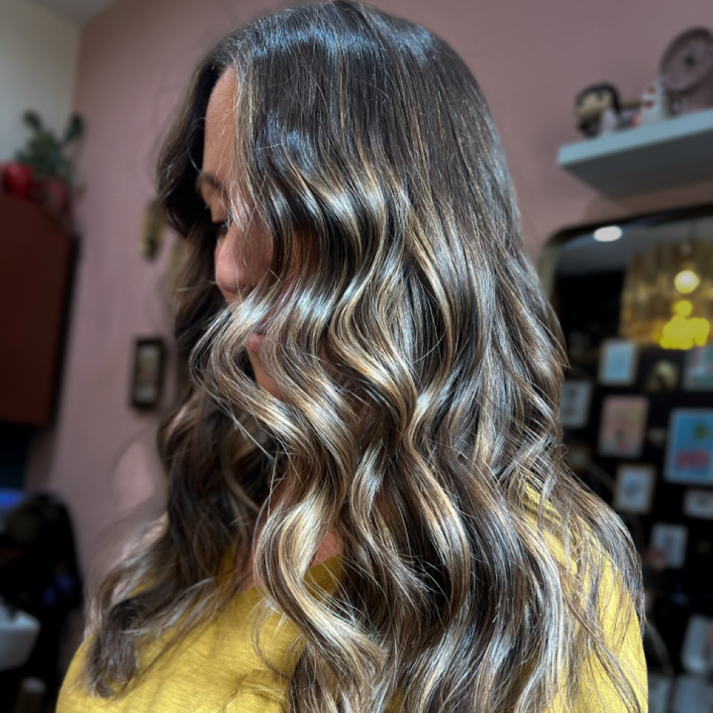 Shampoo + Haircut + Style