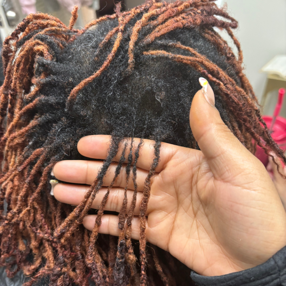 R & R Mirco/Sisterlocs Consultation at 𝐀𝐧𝐨𝐢𝐧𝐭𝐞𝐝 𝐋𝐨𝐜𝐬™ 𝐓𝐫𝐢𝐜𝐡𝐨𝐥𝐨𝐠𝐲 𝐒𝐭𝐮𝐝𝐢𝐨𝐬 in Chicago, IL