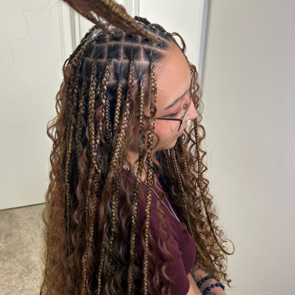Small knotless at The Dream Beauty Bar in Madison Heights, MI