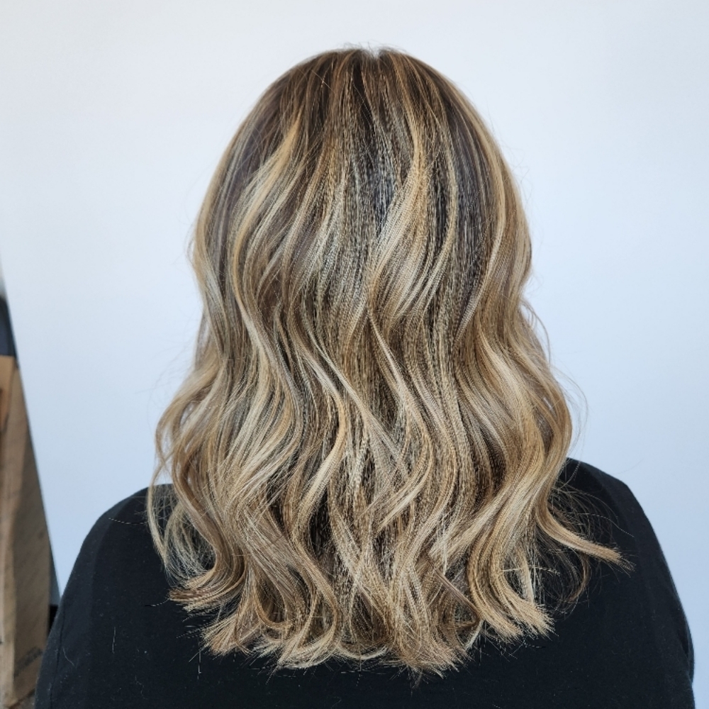 Womens Haircut at SC Beauty Company in Carson City, NV