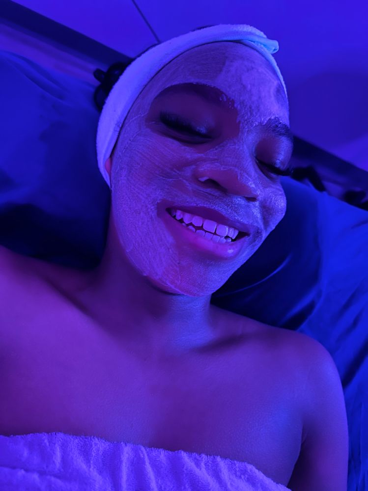 Relaxation Facial