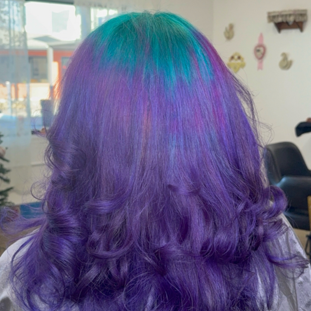 Bleach Root Touch Up at SoftiHair in Dallas, TX