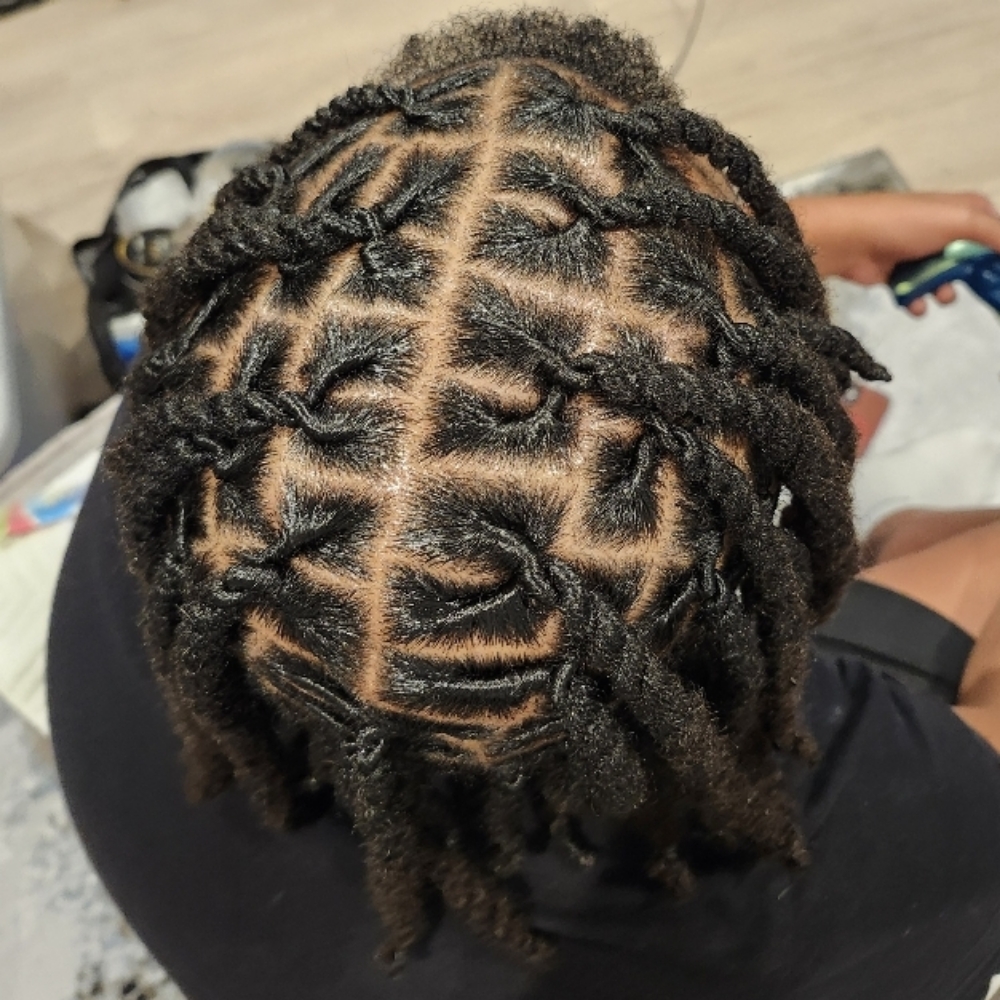 Loc Retwist at SILKPRESUR in Columbus, OH