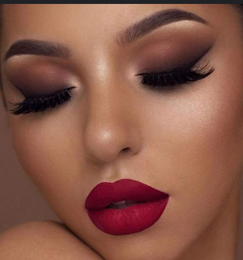 Holiday Glam Make Up application
