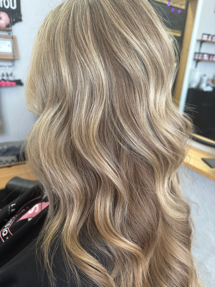 Express Budget Blonde at Mane Girl Hair Lounge in Pekin, IL
