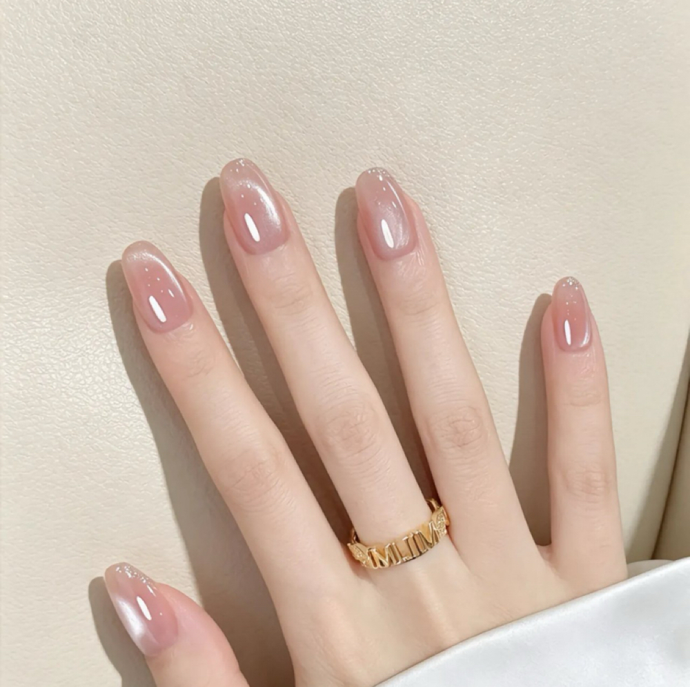 Cat Eye 猫眼 at FONG'S NAIL STUDIO in Renton, WA