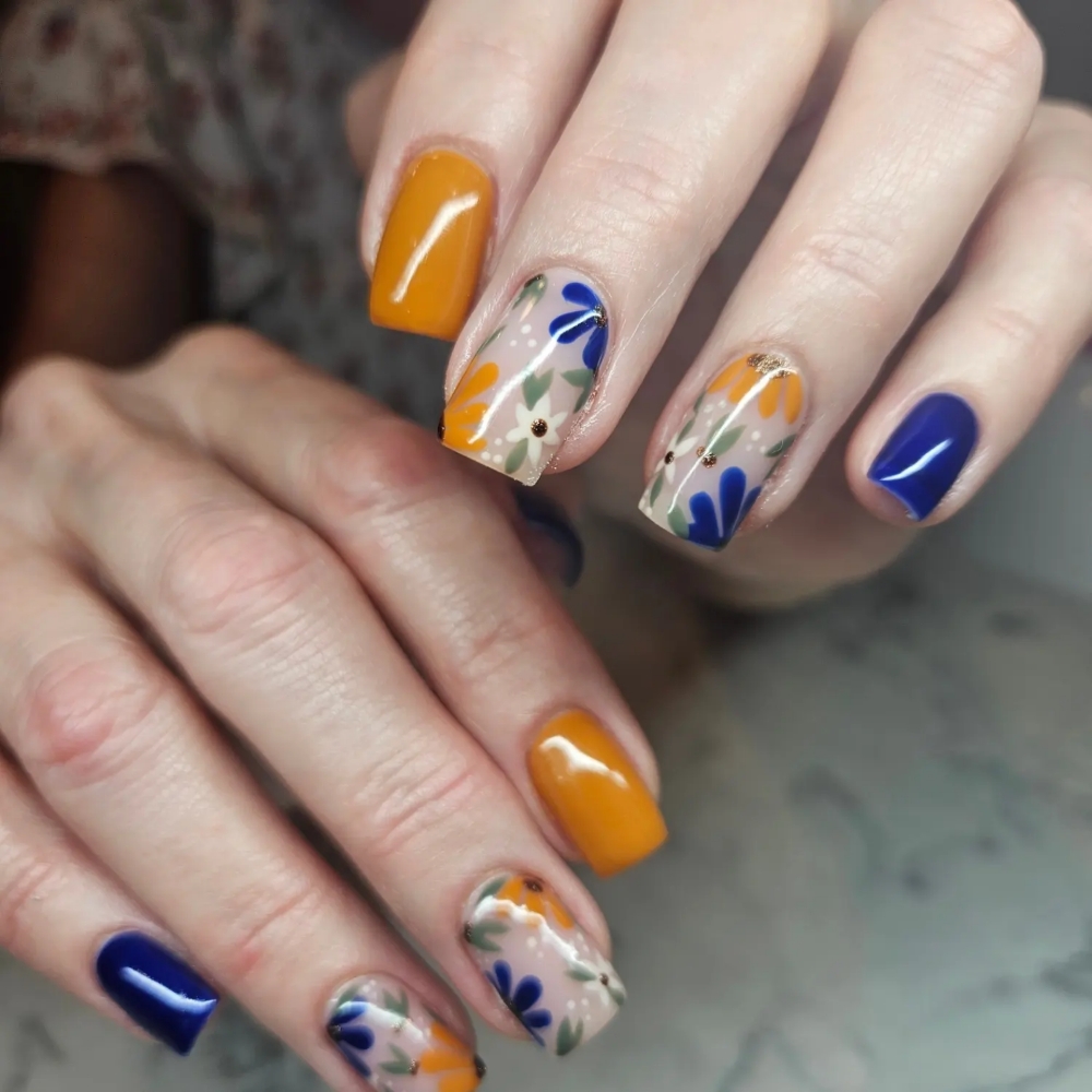 Simple Art 2-4 Nails