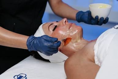 Instant Facelift Facial
