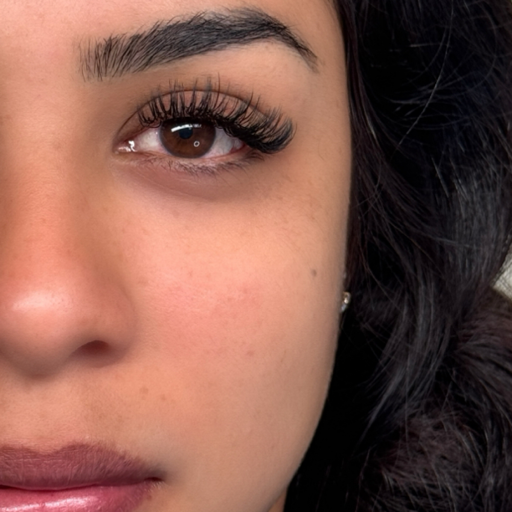 Eyelash Extensions Trainings at Valor Lashes in Wimauma, FL