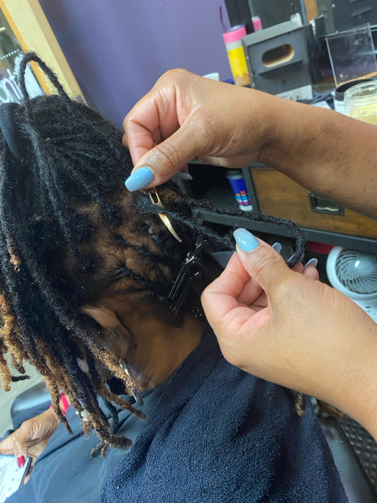 Loc Interlock Shoulder Length