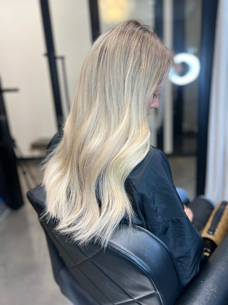 Full Balayage With Toner at Louise Smith Hairstylist in Dallas, TX