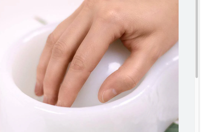Signature Manicure