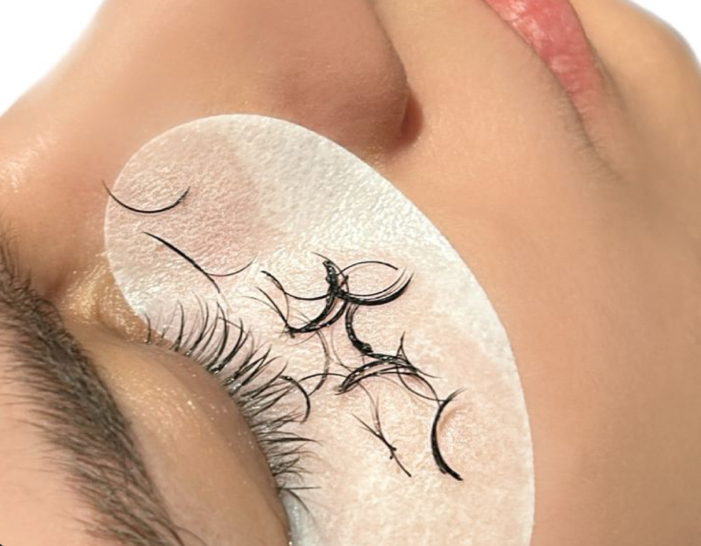 Lash Removal