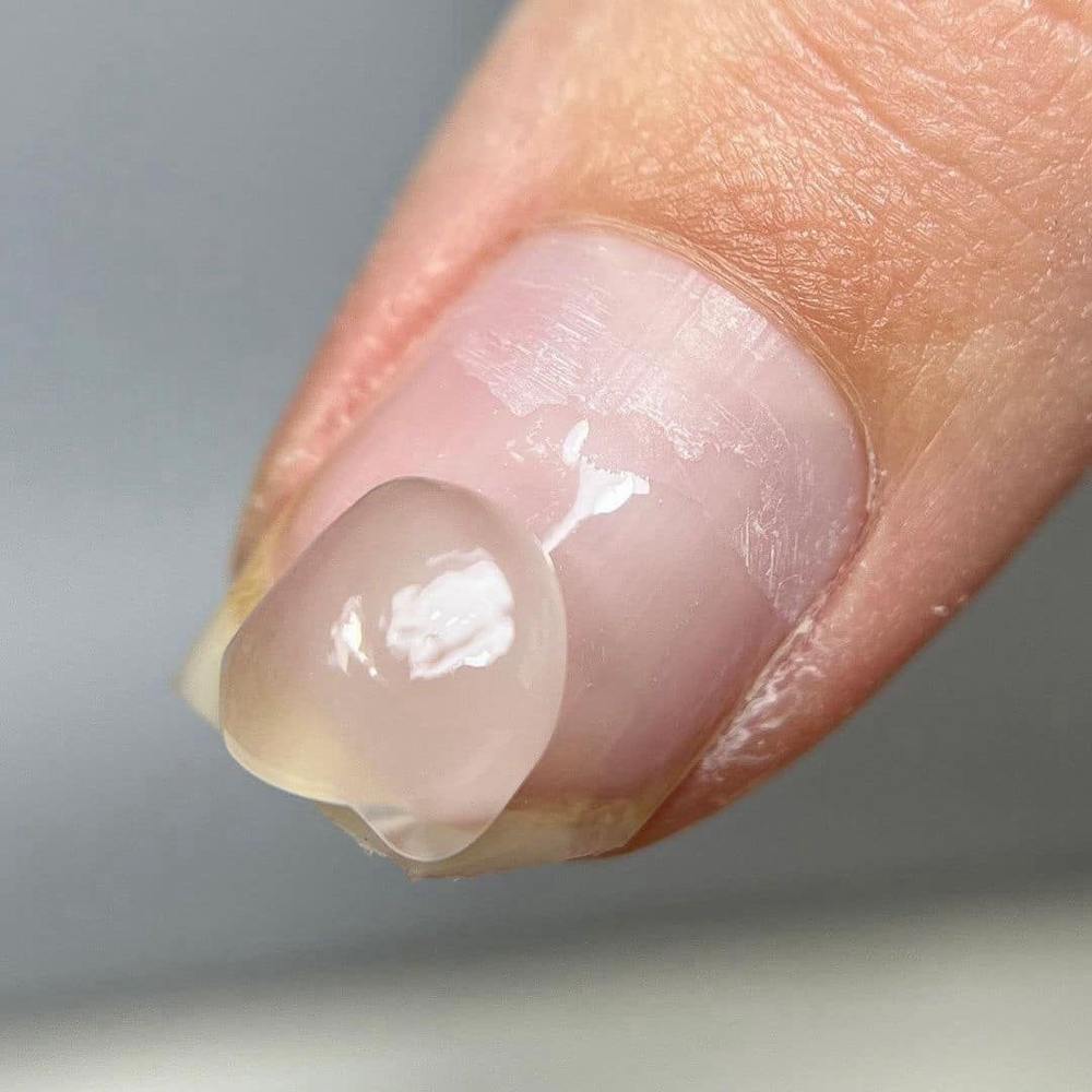 Single nail extension at Julia Nails Florida in Orlando, FL