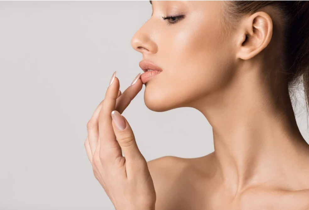 LIP MASK