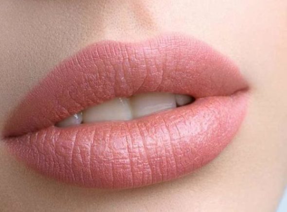 Permanent Lip Blush Touchup