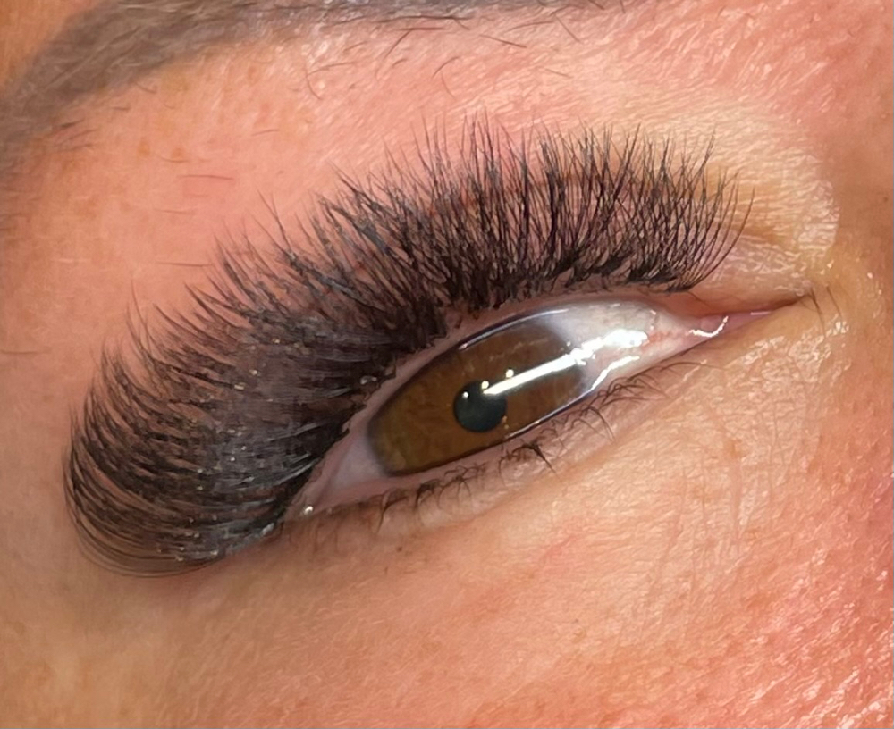 Full Set at Zombie Lash in Farmingdale, NY