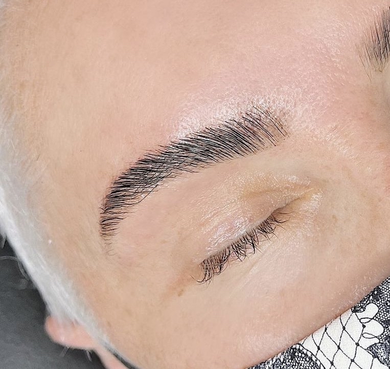BROW SHAPE + STAIN + LAMINATION
