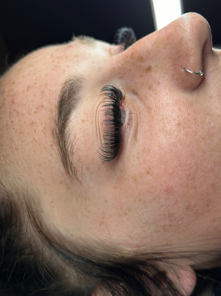 Volume/ Mega Vol Lashes