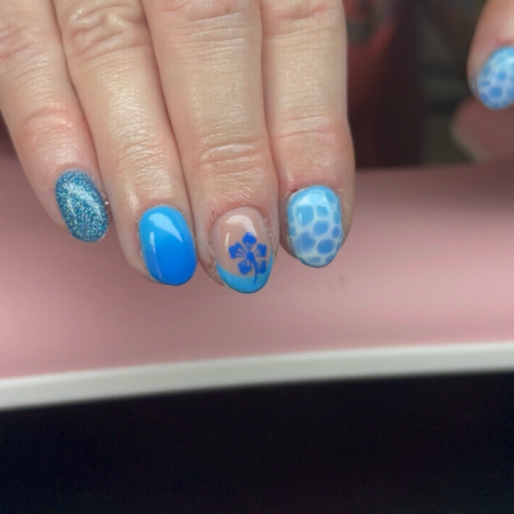 Builder Gel at 72 Beauty in Poplar Bluff, MO