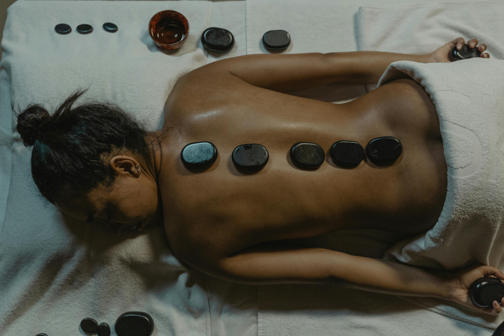50 Minute Hot Stone Massage