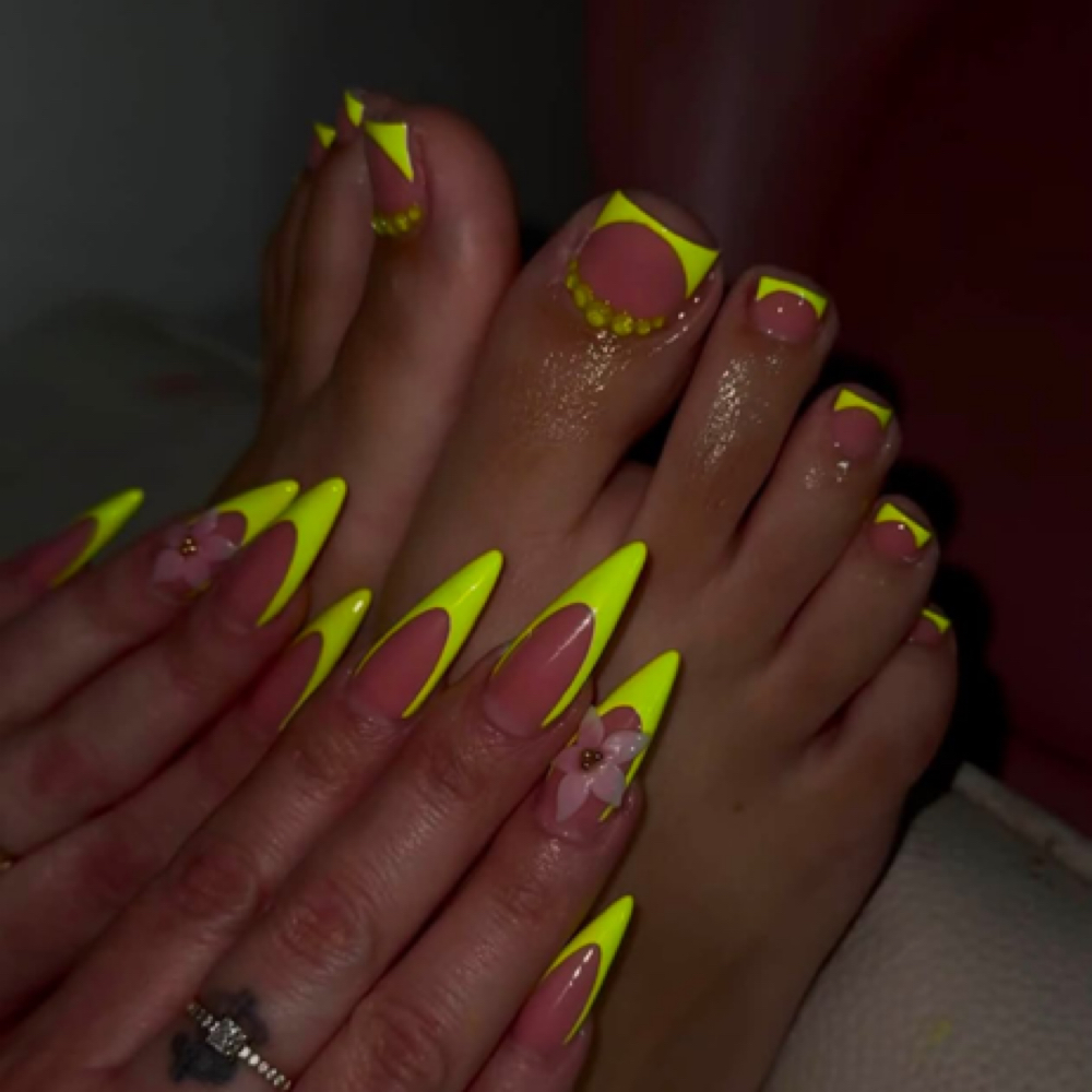 Full Set And Pedicure at Beauteous Salon in Liberal, KS