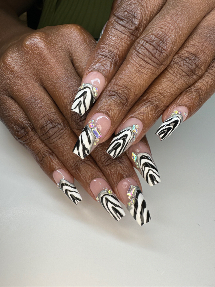 Gel X - Medium + Nail Art