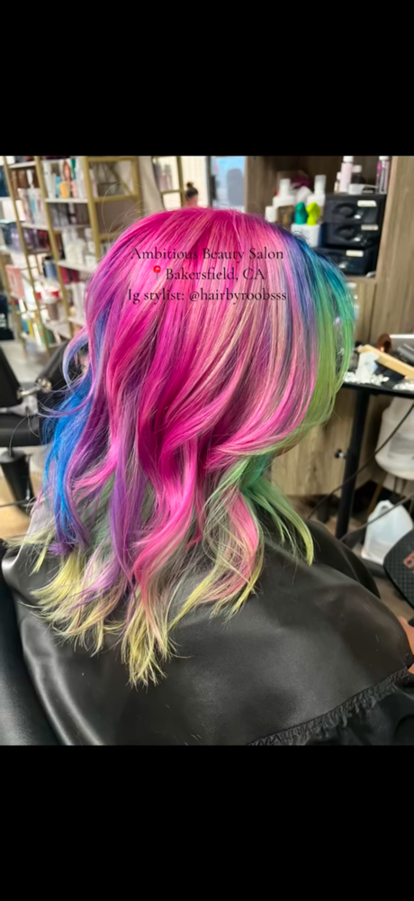 Creative color at @hairbyroobsss in Bakersfield, CA