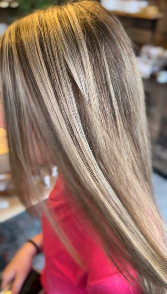 Full Foil All-over highlights at Adelayda ish in Deer Park, WA