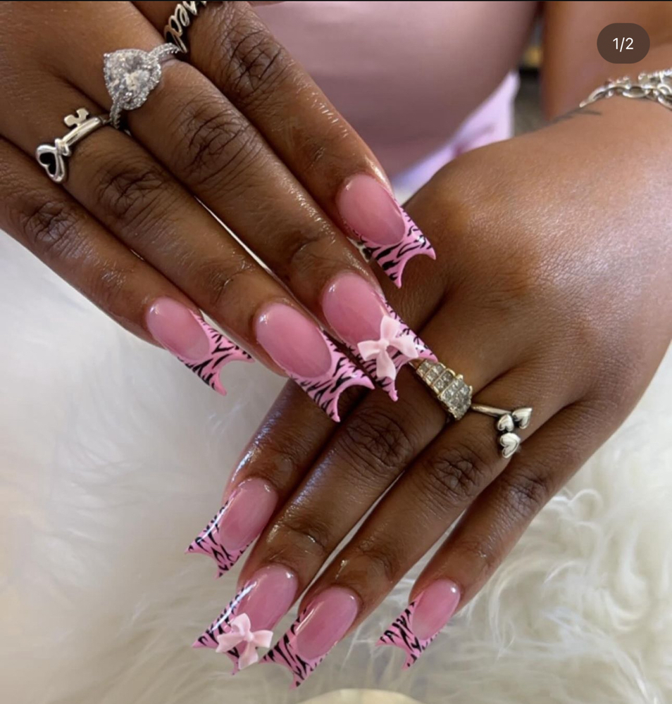 Long Set✨ at Artistic Tips in College Station, TX