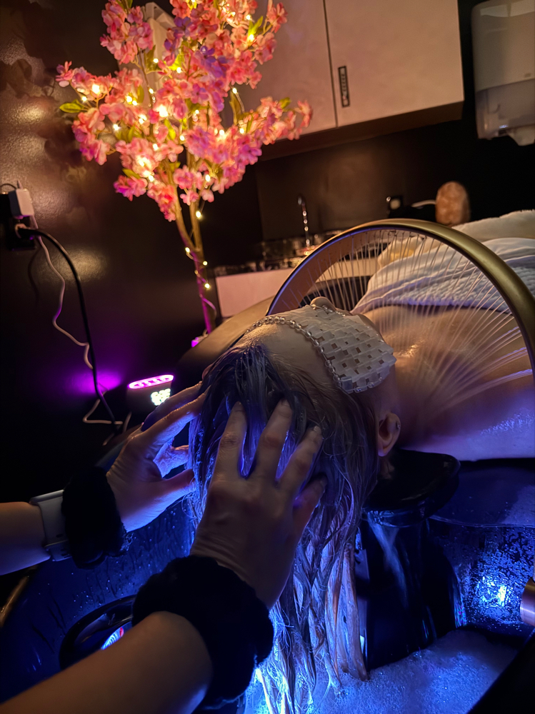 Elite Head Spa
