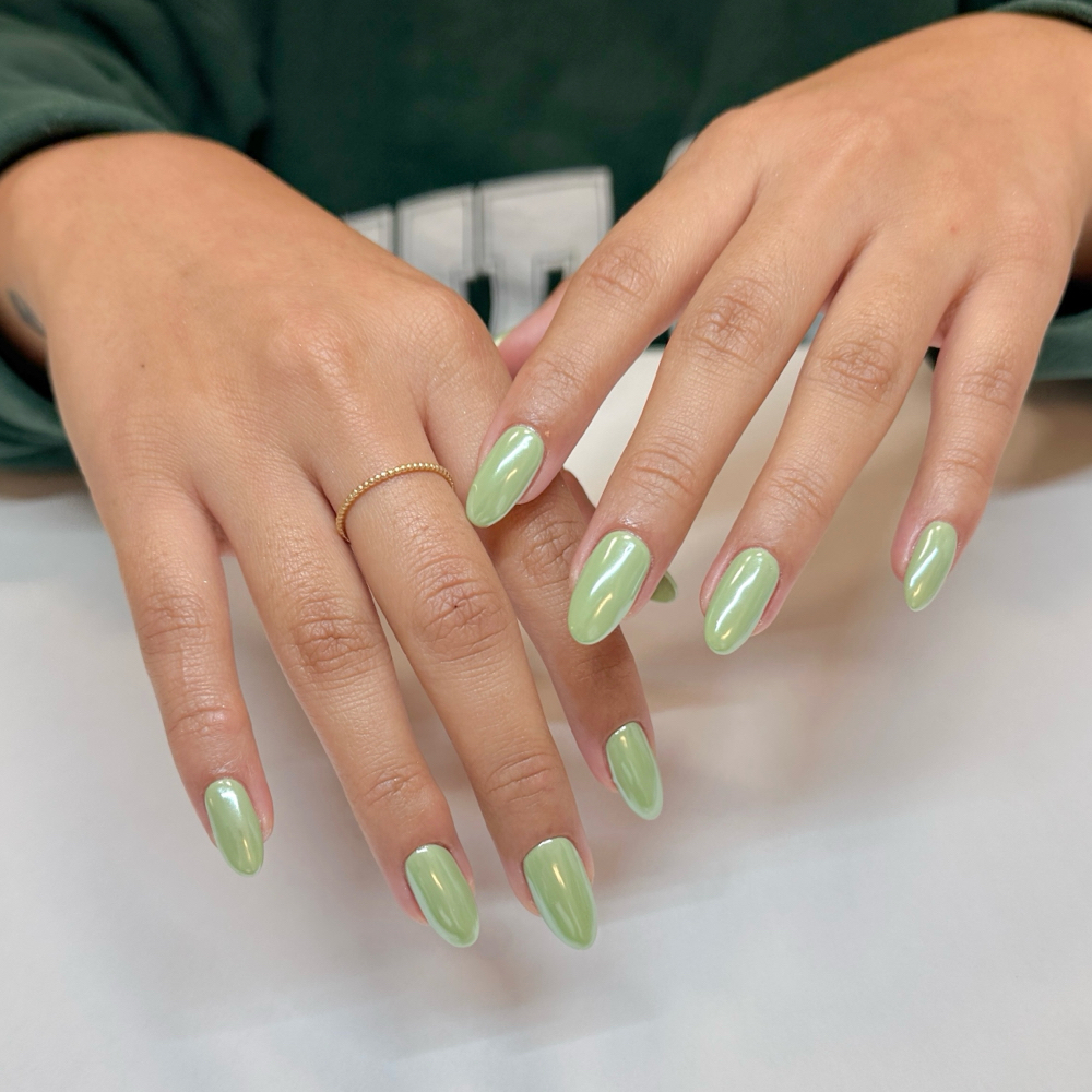 Medium Gel Manicure