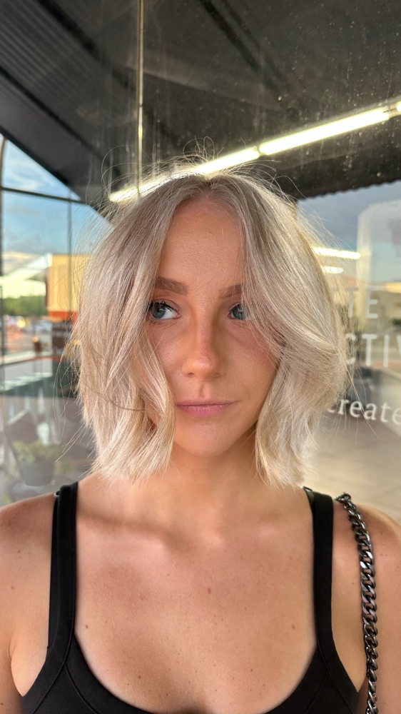 WOMENS HAIRCUT