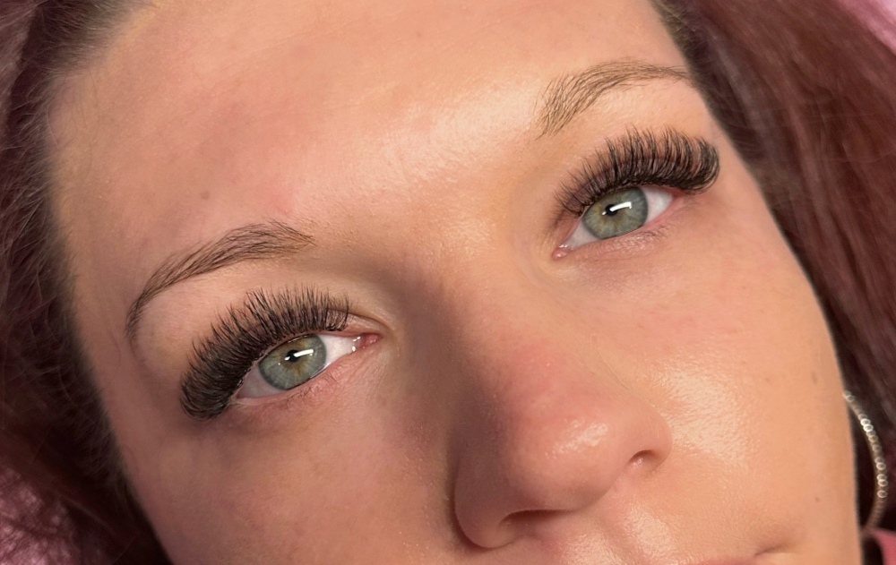 Volume Full Lash Extensions