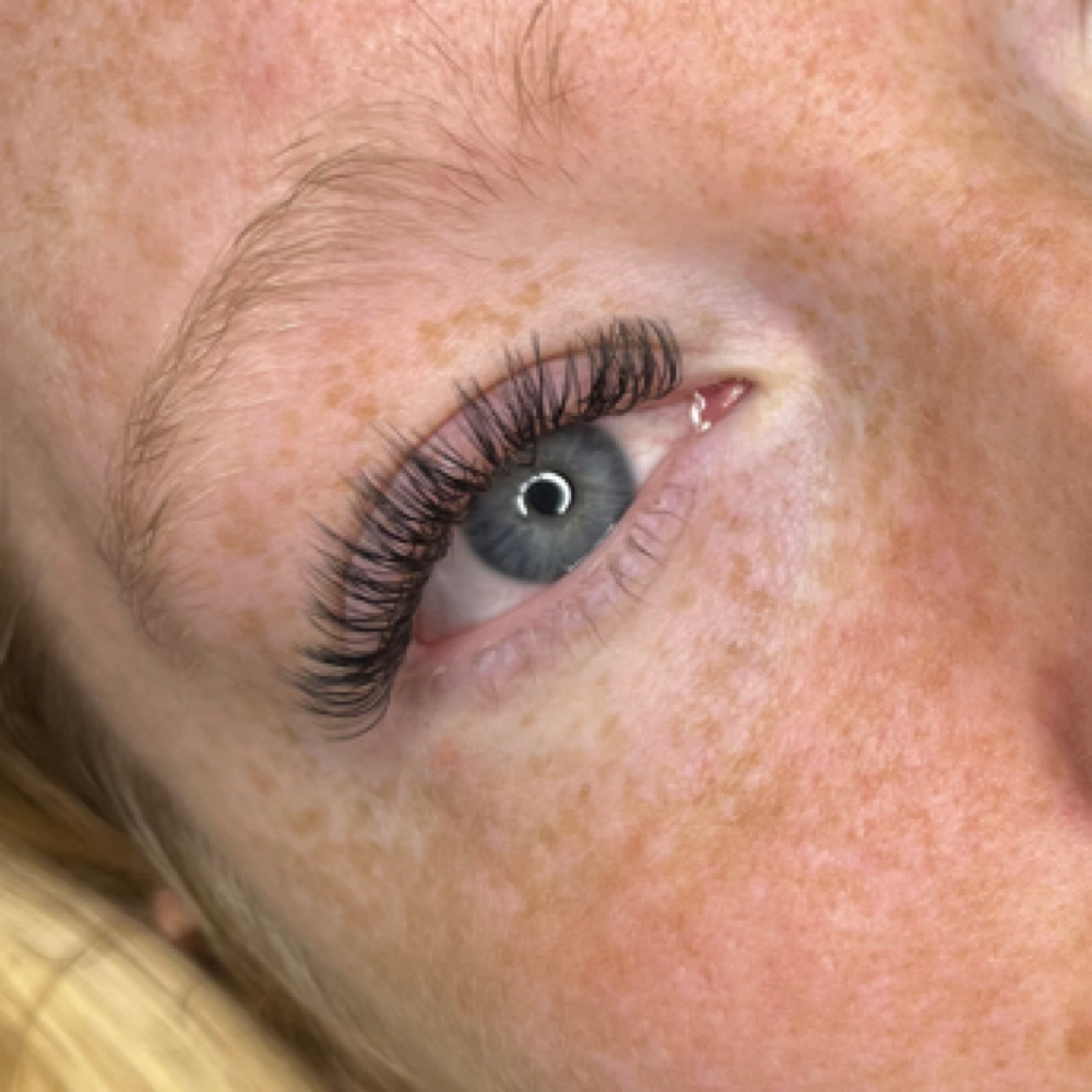 Hybrid Lash Extensions at Taylor Joy Artistry in Canton, OH