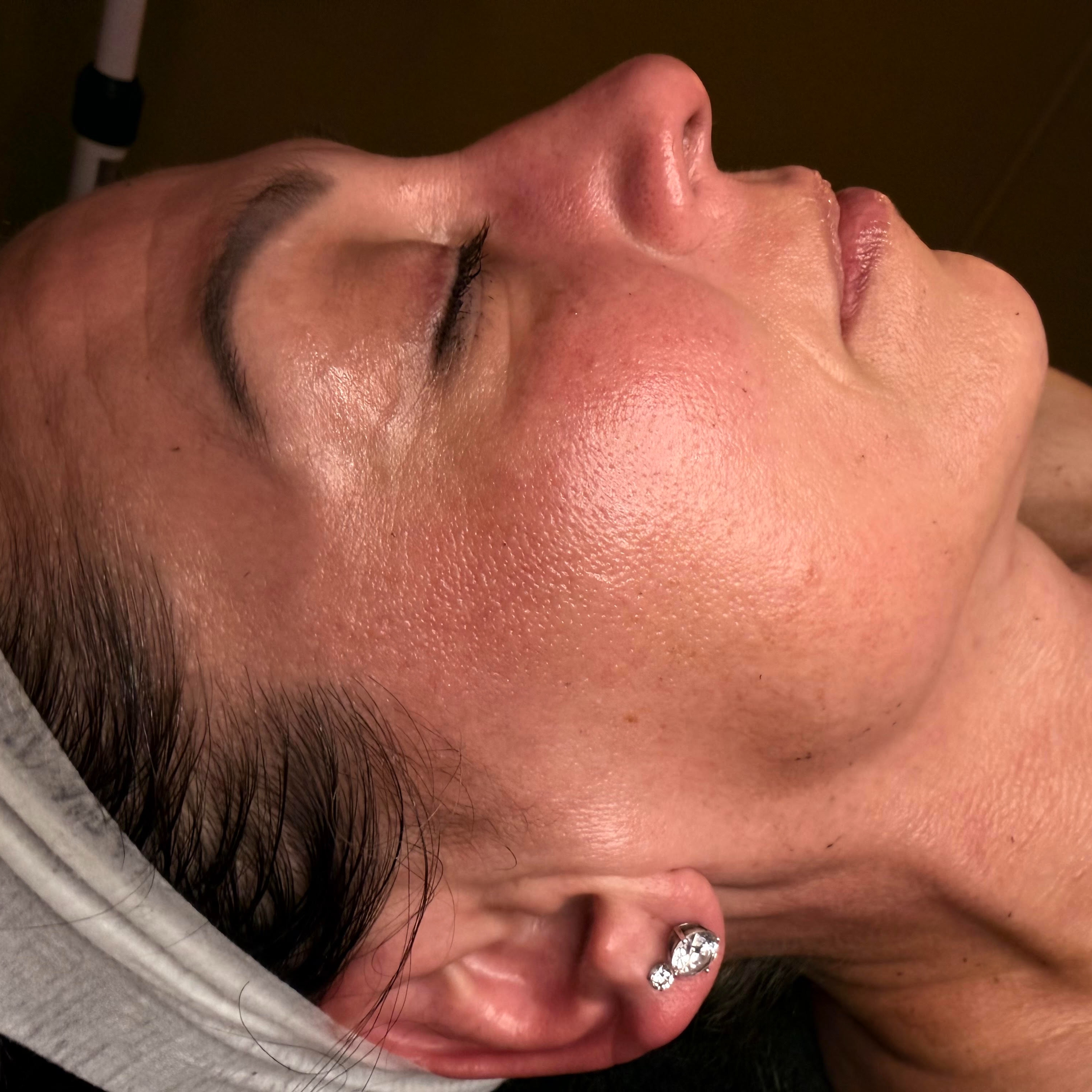 Summer Glow up (45 Mins) at Rerooted Skin and Beauty Therapy in Omaha, NE