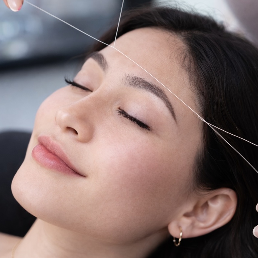 Full Face Threading at Summer's Blowout in Northbrook, IL