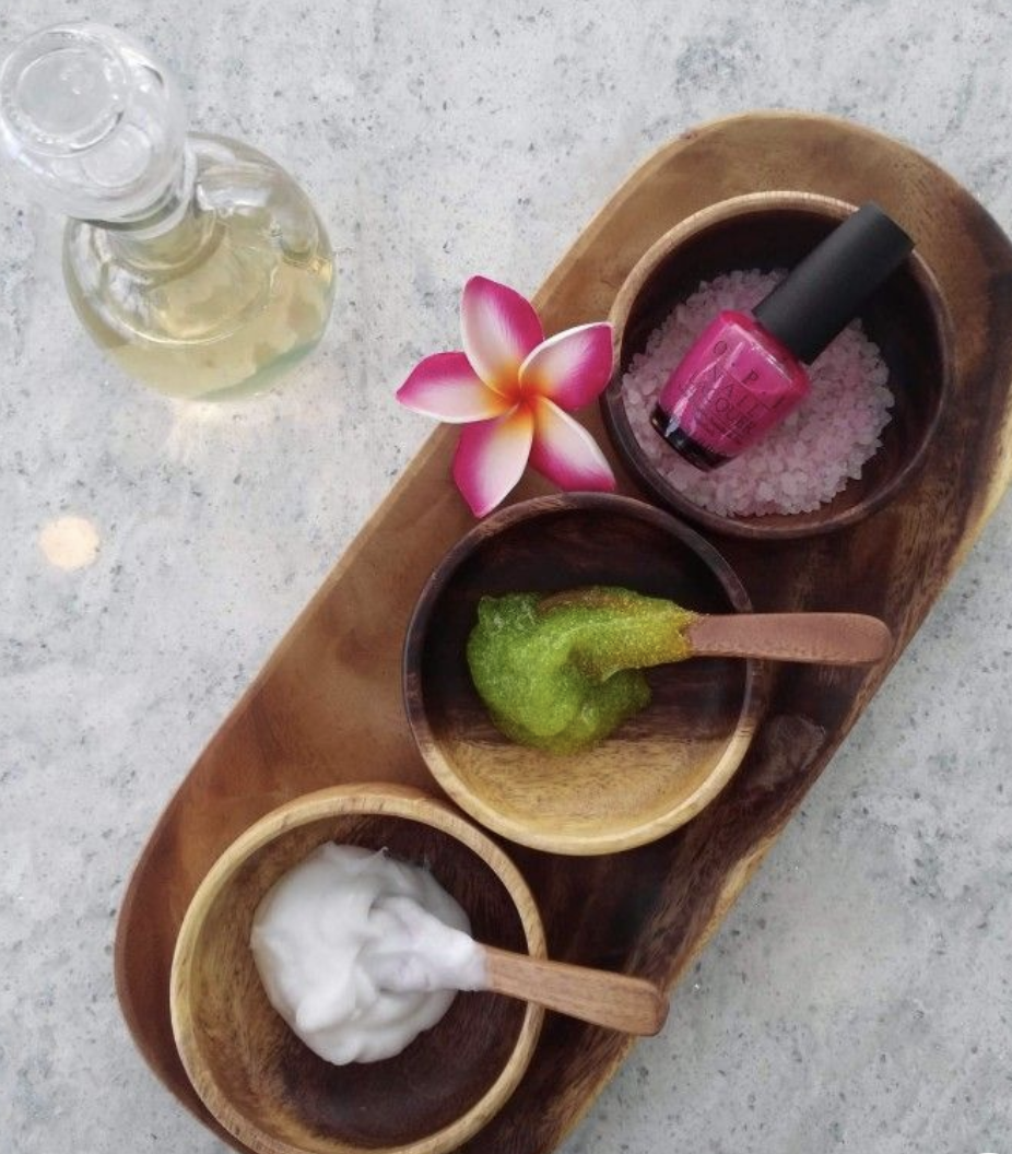 Signature Spa Manicure
