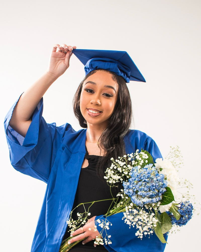 GRAD STUDIO MINI SESSION