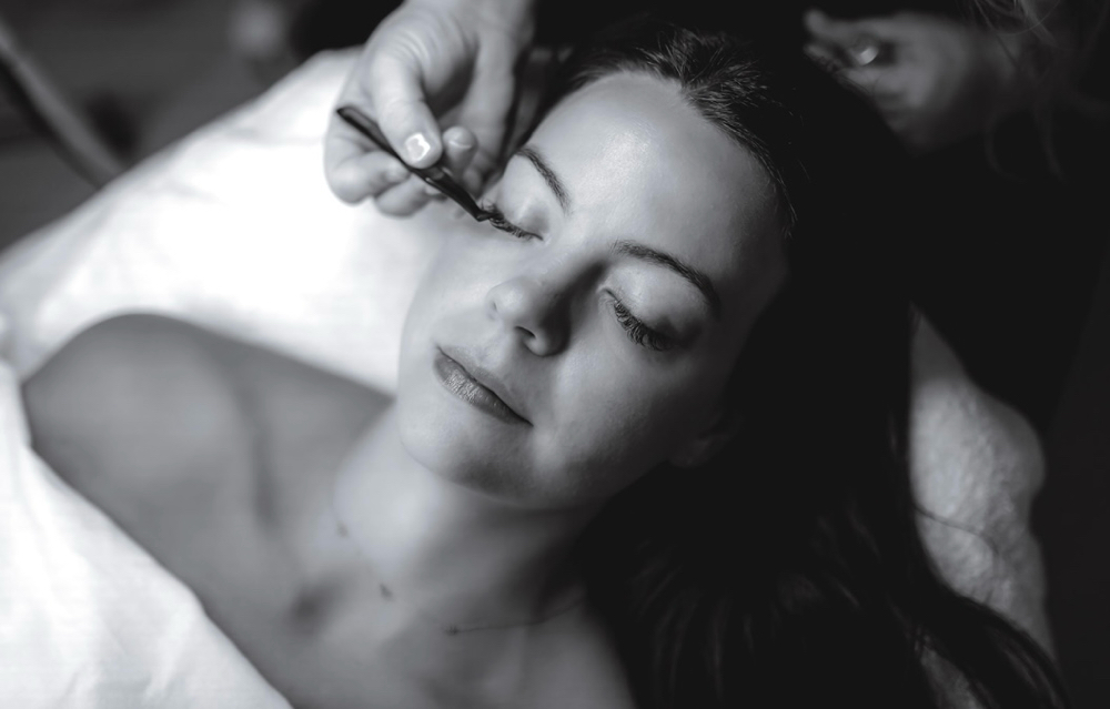 Lash Removal