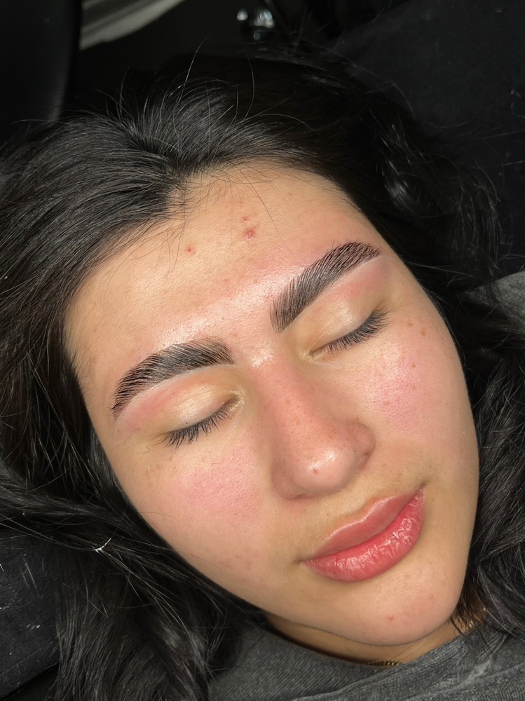 Brow lamination / tint / wax