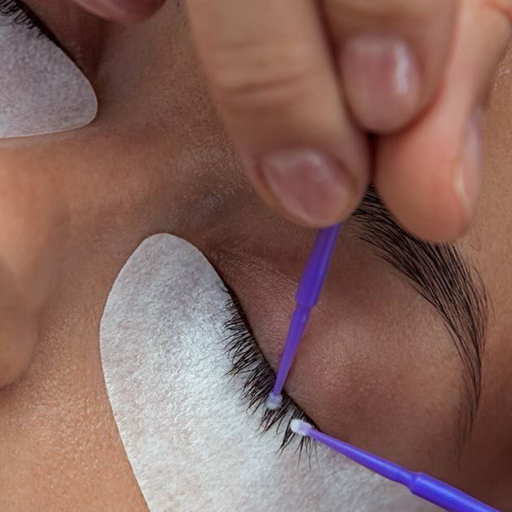 Lash Removal at Oooo Girl Lashes in Vista, CA
