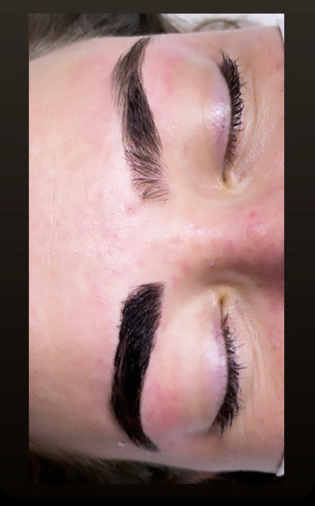 Brow Clean Up With Tint