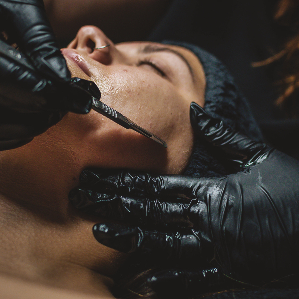 Mini Dermaplane Facial